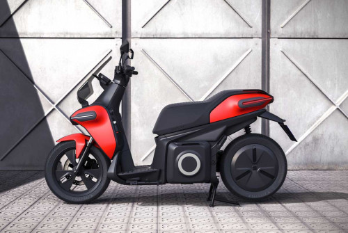 seat-e-scooter-02.jpg