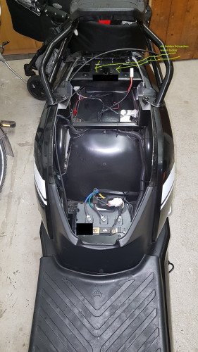 NIU NQI PRO innansicht unter Sitzbank 17.08.2020  (2).jpg