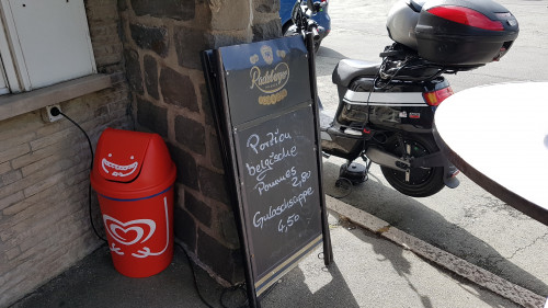 NIU NQI PRO 45kmh beim Laden an der Steckdose 29.08.2020 .jpg