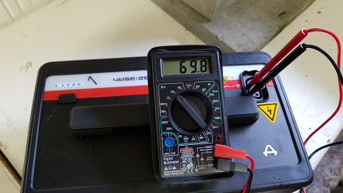 NIU NQI PRO Akku 1 Vollgeladen 05.09.2020 .jpg