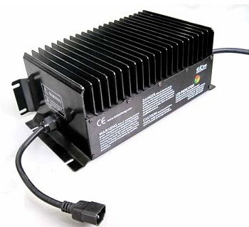 LiFePO4_2kW_charger_-_3xE_-_electric_cars.jpg