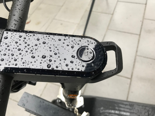 Niu Kick Scooter Metallbügel.jpg
