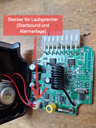 04-Stecker Lautsprecher.jpg