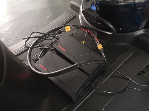08-explorer_ladegerät y-kabel.jpg