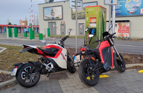 Enertia and Ovaobike.jpg