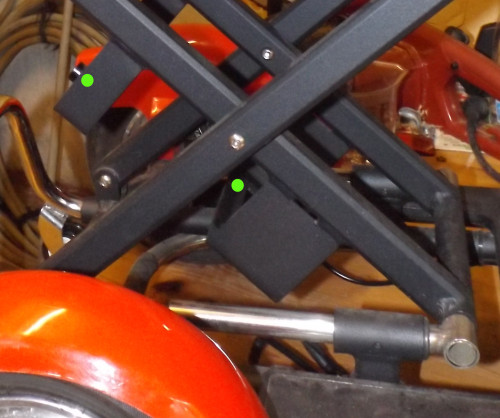 Scooter_Akku_Einschub_unter_Sitz.jpg